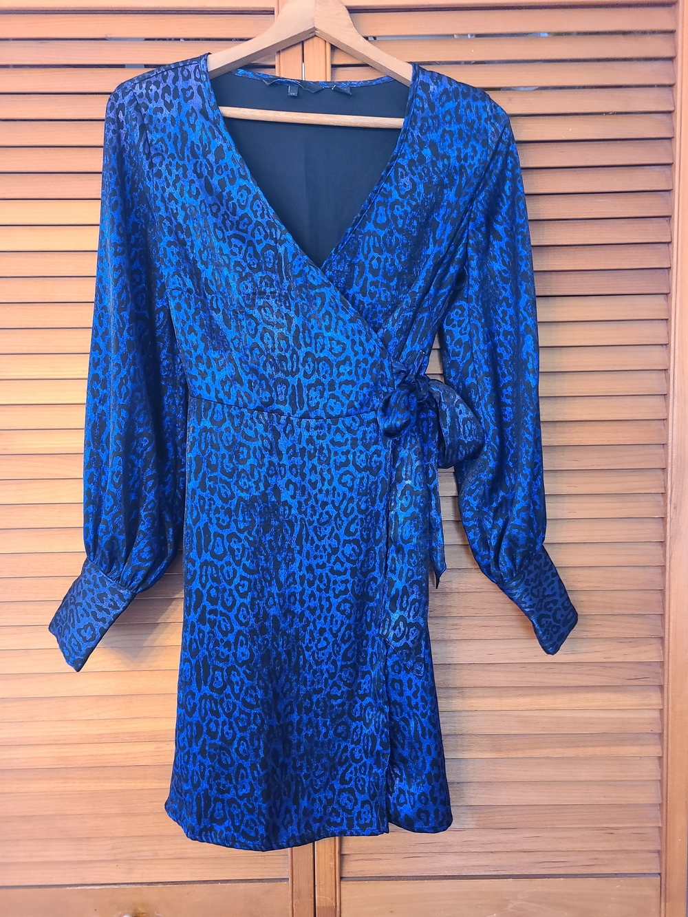 Vero Moda Blue Leopard-Print Wrap Dress with Tie